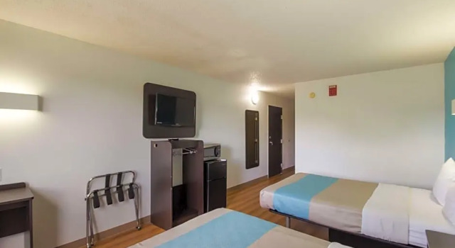 Номер Standard Motel 6-Rothschild, WI