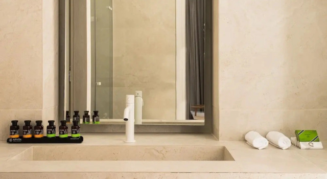 Двухместный люкс Deluxe с видом на город Syros Soul Luxury Suites