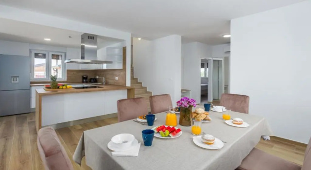 Villa Wego with breathtaking Sea View and Private Pool, Rezervați Vilă Nova Vas Poreč Region