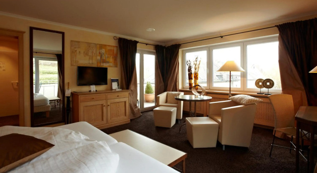 Romantik Hotel Residenz am See, Забронировать Отель Мерсбург Баден-Вюртемберг, рядом с Порт Мерсбург