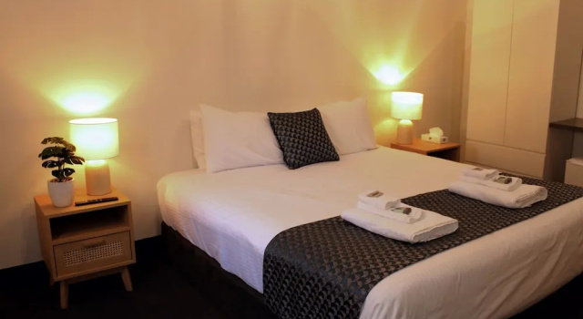 Двухместный номер Deluxe Romanos Hotel & Suites Wagga Wagga