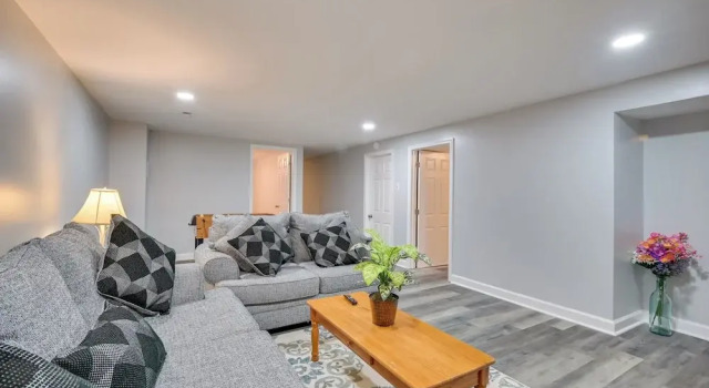 Deck and Grill Convenient Home in Hummelstown, Prenota Hotel Hershey Hershey-Harrisburg