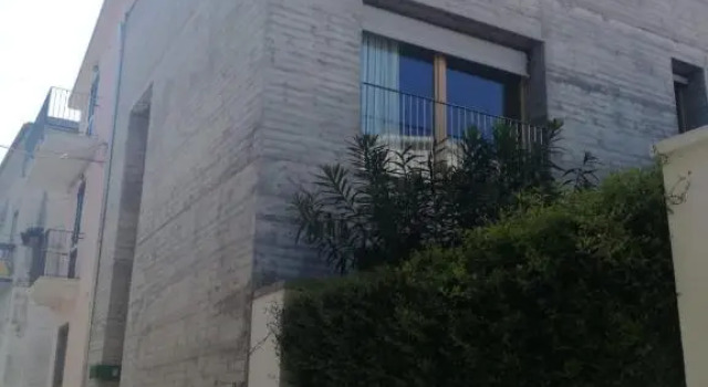 La casa di Mario tra le case, Book Hotel Hotels in Abruzzo with Parking, Parking