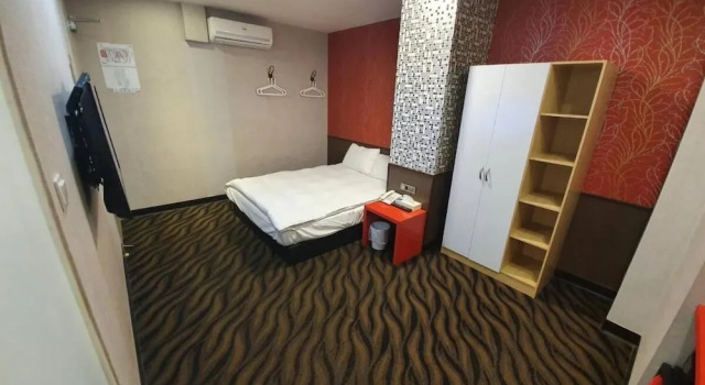 Funny Ximen Hotel