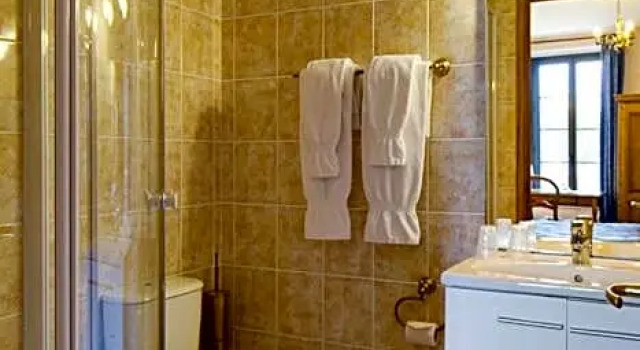 Номер Economy Logis Hotel de La Cloche