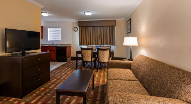 Двухместный люкс Best Western Garden Villa Inn