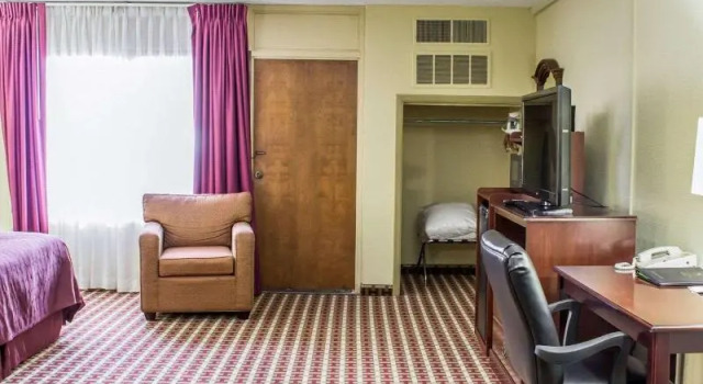 Номер Standard Quality Inn & Suites Fayetteville