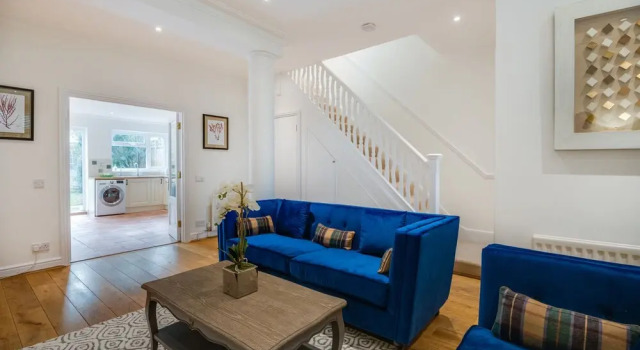 Heavenly Hammersmith Home by the River Thames, Забронировать Отель Отели и гостиницы Лондона, рядом с Стадион Craven Cottage, Отель
