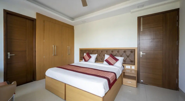 Двухместный номер Superior с балконом The Palms Inn I Near Medanta Medicity I Sec-38