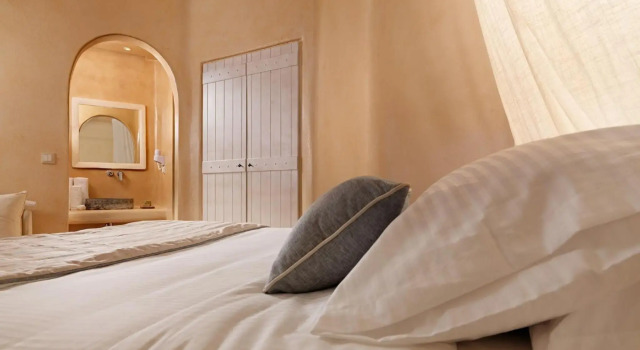 Dome Santorini Resort, Забронировать Курортный отель СПА-отели Имеровиглион, SPA-услуги