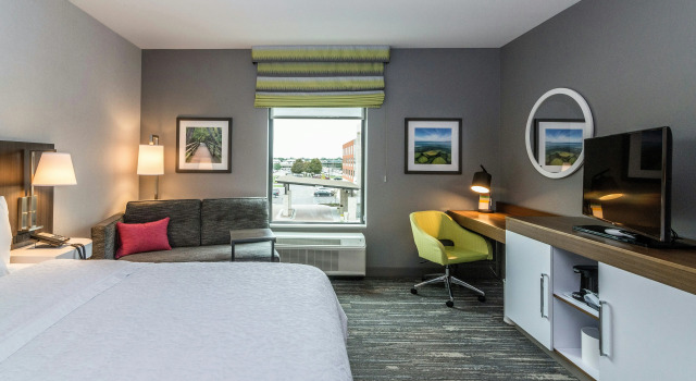 Hampton Inn & Suites Allen Park