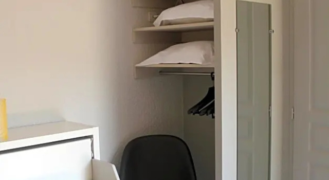 Номер Comfort Hôtel Saint Louis