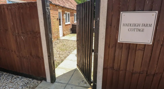 Hadleigh Farm Cottage, Book Landbrugsophold Hoteller i Grimston med parkering, Parkering