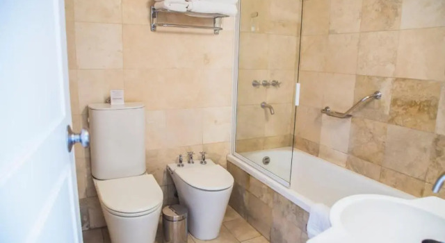 Трёхместный номер Classic Huentala Hotel