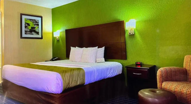 Номер Standard Quality Inn Parker