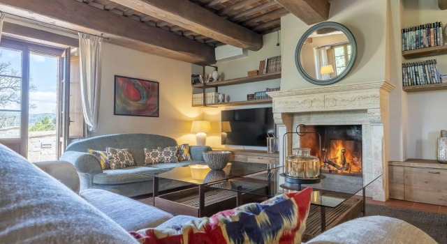 Villa Trasimena is a property with great character, located in a truly enviable position overlooking-Villa Trasimena