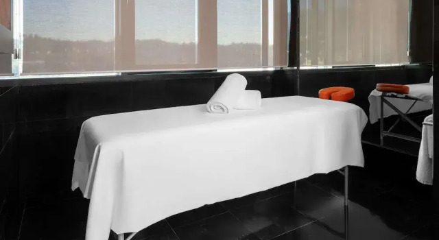 Двухместный люкс Deluxe Отель Movenpick Hotel Sarajevo
