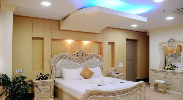 Полулюкс Myat Nan Yone Hotel