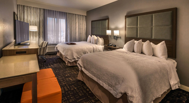 Hampton Inn & Suites Reno West