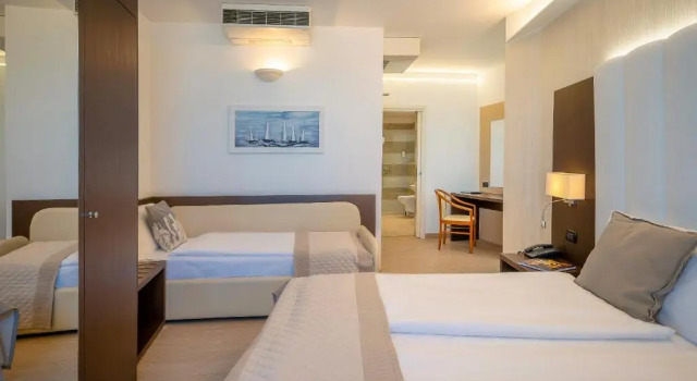 Трёхместный номер Standard с видом на море Hotel Adria sul Mare