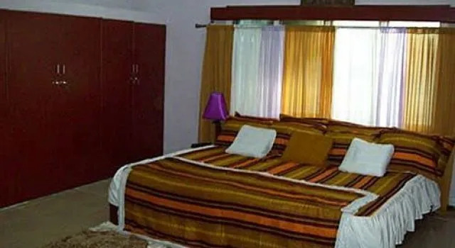 Vital International Guest House, Rezervați Pensiune Avenaw Greater Accra