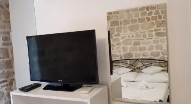 Antea, Prenota Hotel Splitska 