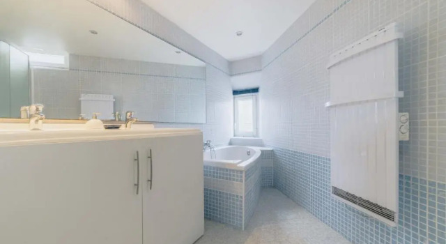 Апартаменты Appartement proche plage de la Chambre d'Amour
