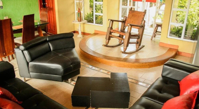 Chalet Las Pirámides, Reservar Chalé Moradias em Quindio, Vila