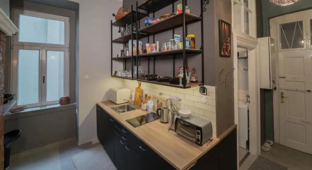 First Budhapest Central Flat, Забронировать Отель Отели Будапешта с парковкой, рядом с Базар Королевского сада, Парковка