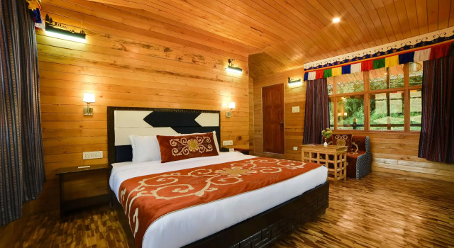 Summit Panghen Metok Hotel, Rezerwuj Hotel Hotele w Lachen z parkingiem, Parking