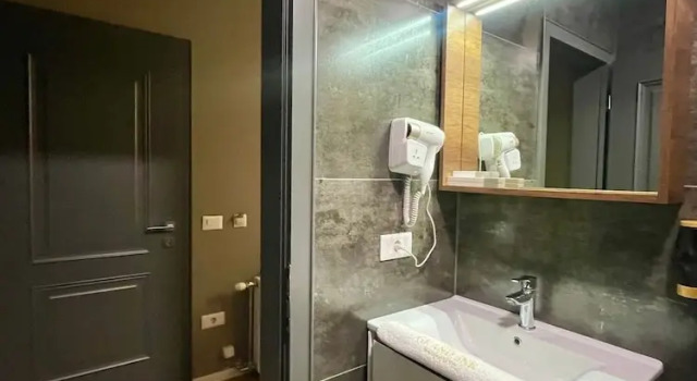 Двухместный номер Deluxe с балконом и с видом на город GRAND JNK Boutique Hotel