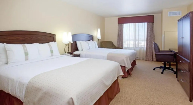 Четырёхместный люкс Holiday Inn Denver-Parker-E470/Parker Road by IHG