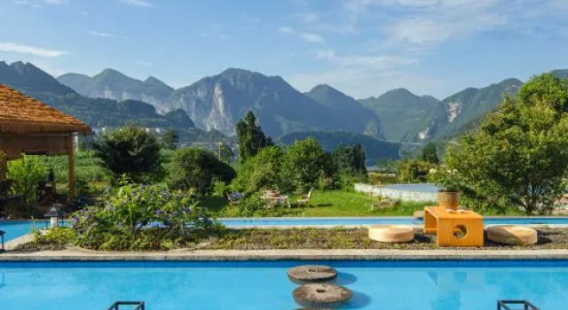 Enshi sui Xin Tang Luo Chen Guesthouse, Prenota Hotel Hotel a Enshi Prefecture con piscina, Piscina