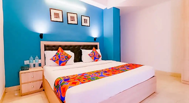 Номер Deluxe Roomshala 173 Hotel Royal Inn