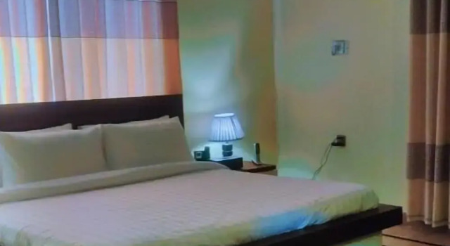 Waypoint Hotel