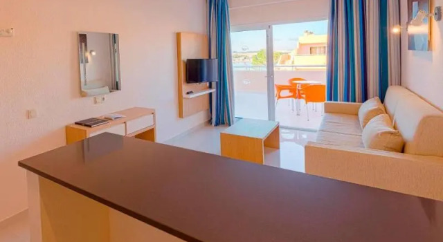 Апартаменты с балконом и с видом на море Sirenis Hotel Seaview Country Club