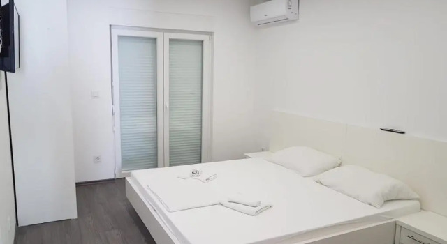 Апартаменты Цокольный этаж с балконом Apartments Vinko
