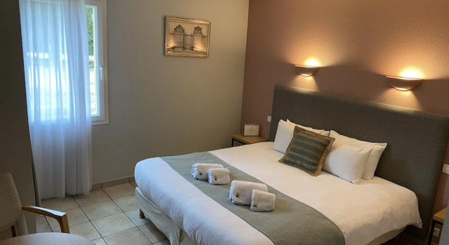 Номер Standard Logis Hôtel La Bastide De Grignan & Restaurant La Chênaie