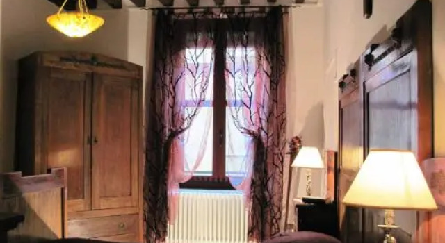 B&B San Francesco, Забронировать Отель Парма Эмилия-Романья, рядом с Мавзолей  Санта Мария делла Стекката