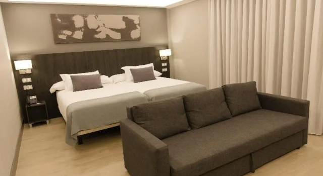 Полулюкс Standard Hotel Cruz de la Victoria