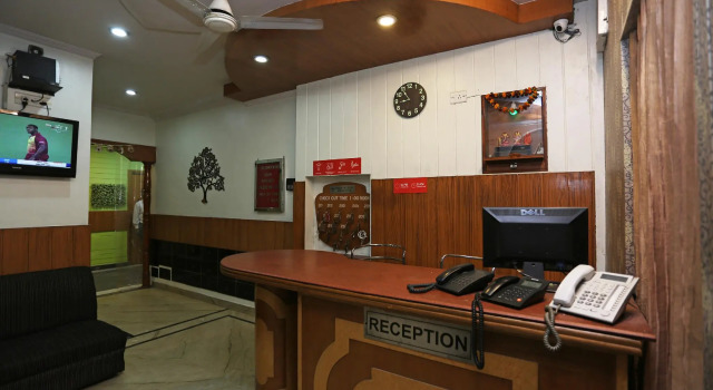 Hotel O Madhur Regency, Забронировать Отель Отели Мератх с парковкой, Парковка
