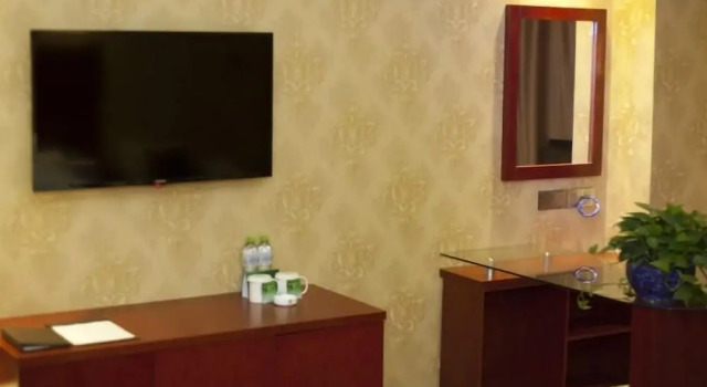 Greentree Inn Hainan Haikou Jinniu Road Business, Book Hotel Hotels in Hainan with a Pool, Swimming Pool
