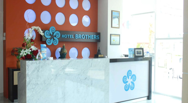 Hotel Brothers Solo Baru