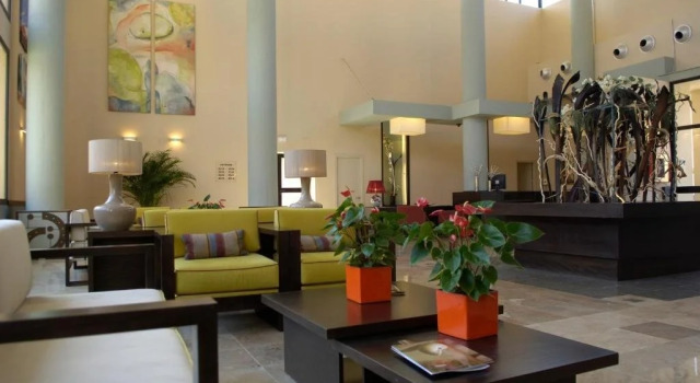 Leo Enebrales, Book Hotel Punta Umbría Huelva