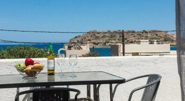 Апартаменты с балконом и с видом на море Athina Villas