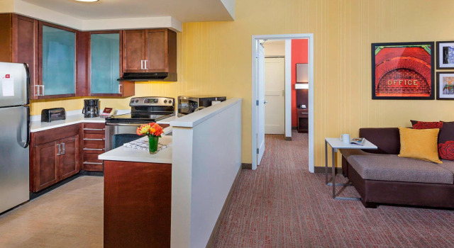 Люкс с 2 комнатами Residence Inn by Marriott Omaha Downtown Old Market Area