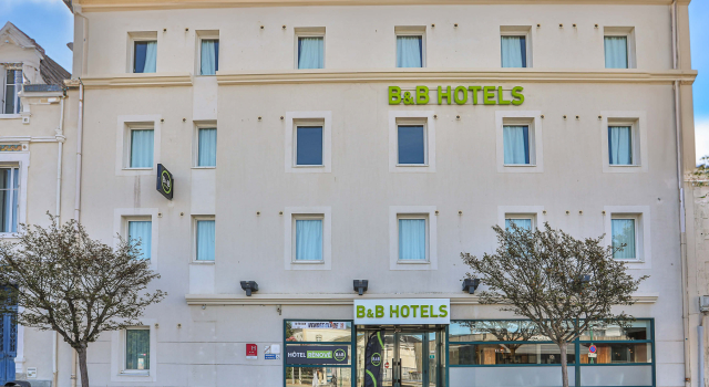 B&B HOTEL Les Sables-dOlonne Centre Gare, Забронировать Отель «постель и завтрак» Отели Земель Луары с парковкой, Парковка