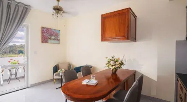 Апартаменты CandlePine Suites