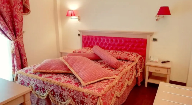 Полулюкс HOTEL CONCORDE
