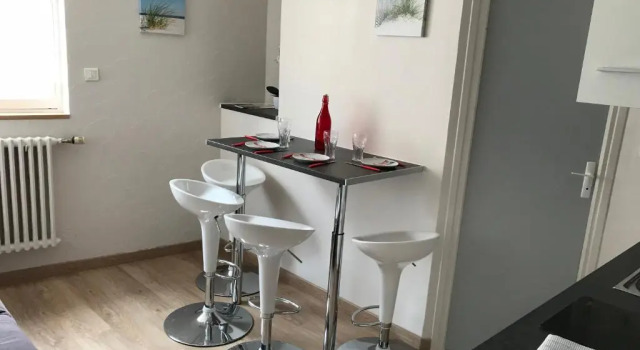 Lumineux T2 Vieille ville 3 pers parking gratuit - by La Source d'OrFée, Забронировать Отель Отели Булонь-сюр-Мер с парковкой, рядом с Museo Libertador San Martín, Парковка